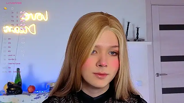  yourFoxy  online show from 17, 11, 2025