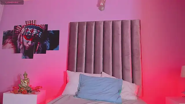 Isabella Flowers online show from 16, 4, 2026