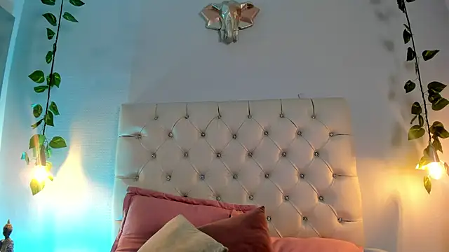 Isabella Flowers online show from 1, 10, 2025