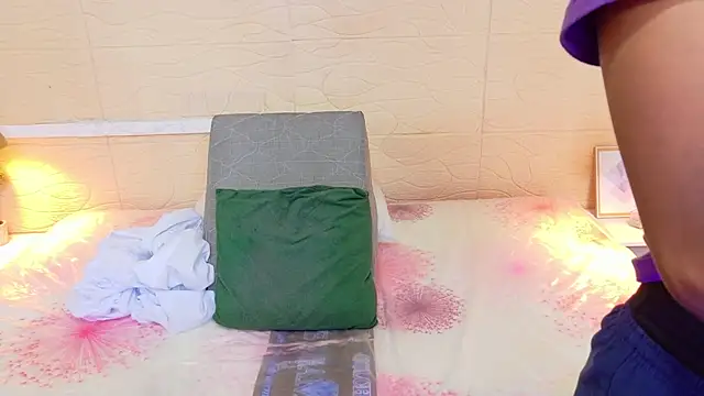 Chocolatte bar online show from 26, 2, 2025