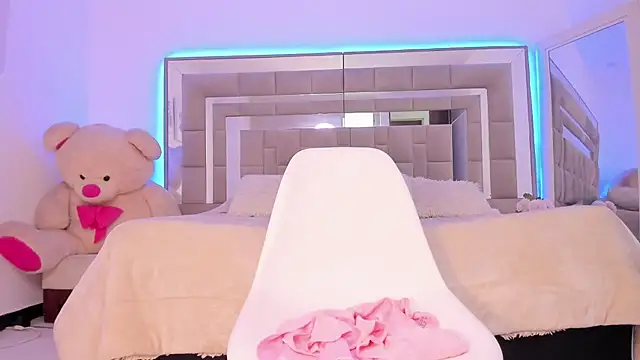 Hanna fost online show from 8, 3, 2025