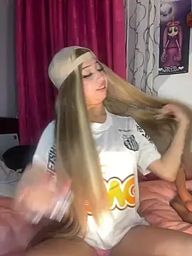 Snapshot of lunaapppp chatting on 18, 2, 2025 lunaapppp online show from 18, 2, 2025