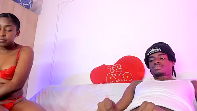 LoveBirds  1 online show from 18, 10, 2025