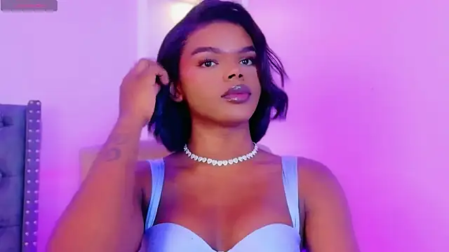 CamiEstrada online show from 30, 10, 2025