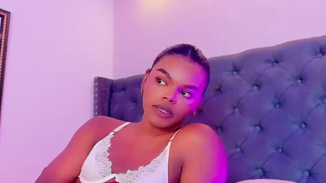 CamiEstrada online show from 23, 9, 2025