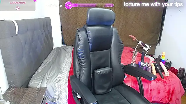 girl naugthy online show from 25, 2, 2026