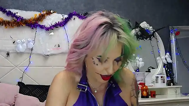 IssaSmith online show from 31, 10, 2025