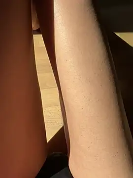 Naylee   online show from 15, 4, 2026