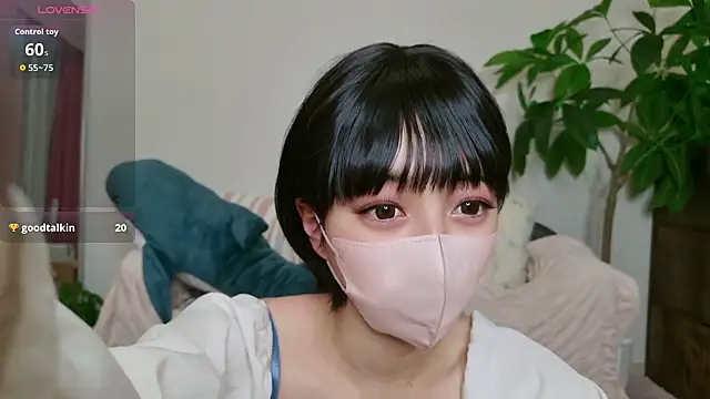 Snapshot of cohaku_329 chatting on 18, 11, 2025 cohaku 329 online show from 18, 11, 2025