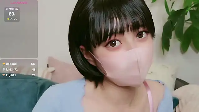 Snapshot of cohaku_329 chatting on 21, 11, 2025 cohaku 329 online show from 21, 11, 2025