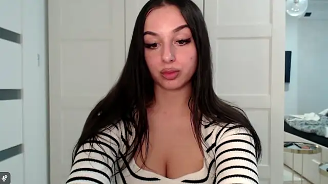 courtneyPerfect online show from 5, 3, 2026