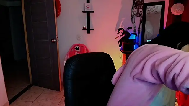 TinnaDawsom online show from 7, 10, 2025