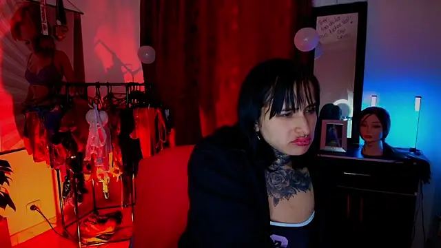 TinnaDawsom online show from 3, 12, 2025