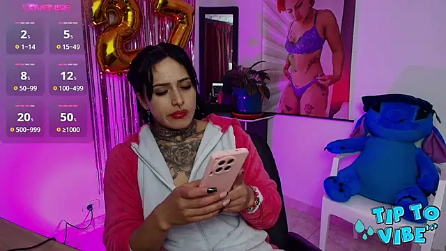 TinnaDawsom online show from 7, 3, 2025