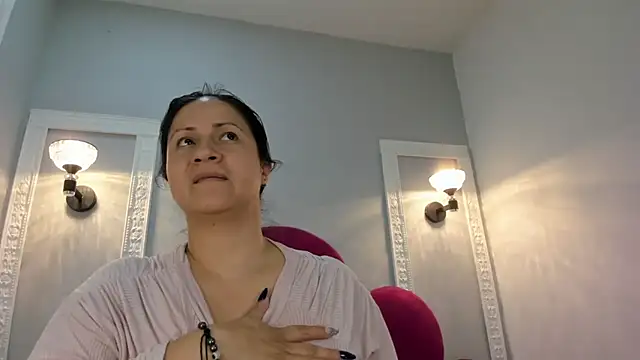 Ambber moon online show from 30, 10, 2025