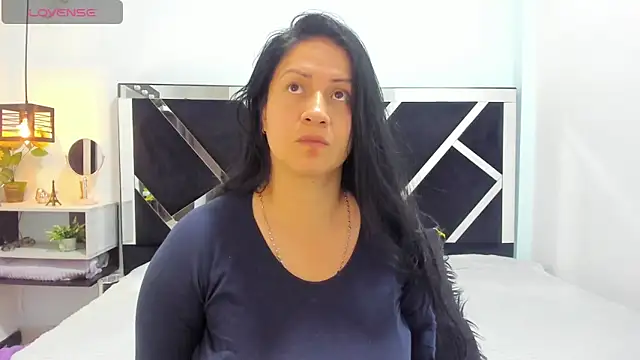 Ambber moon online show from 6, 10, 2025