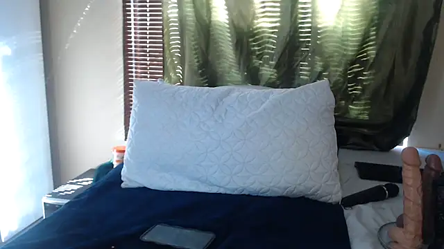 Snapshot of Foxybrownxx1 chatting on 6, 4, 2026 Foxybrownxx1 online show from 6, 4, 2026