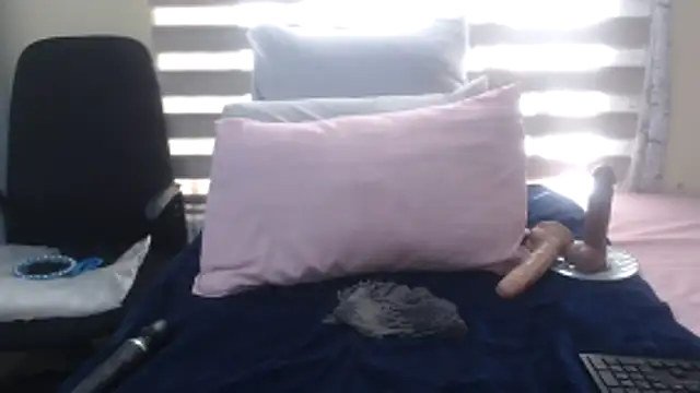 Foxybrownxx1 online show from 16, 6, 2026