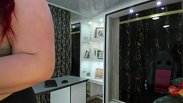 MirandaRossi online show from 10, 9, 2025