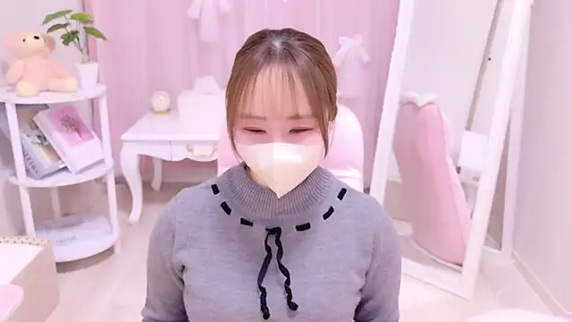 x-Yuri nya-x online show from 10, 1, 2025