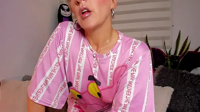 Snapshot of Sammykatt chatting on 18, 10, 2025 Sammykatt online show from 18, 10, 2025