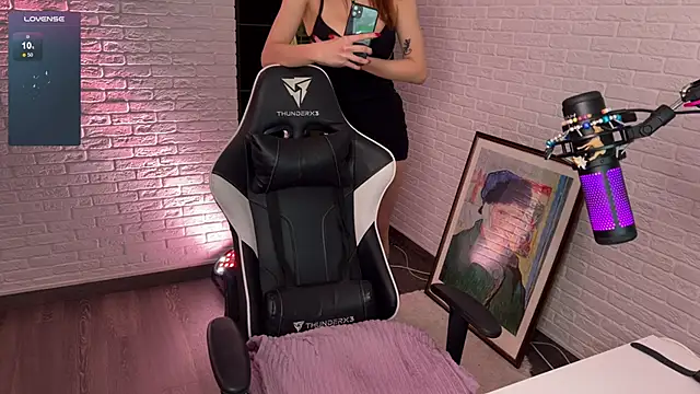 mirai meeow online show from 21, 1, 2025