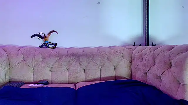 kira mz online show from 8, 11, 2025