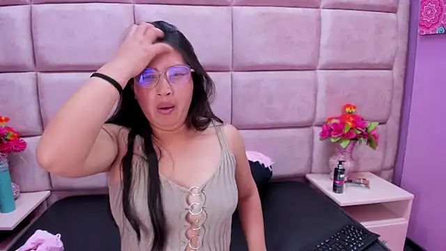 Snapshot of Miaa_Smiith_ chatting on 19, 3, 2025 Miaa Smiith online show from 19, 3, 2025