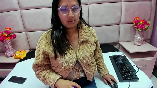 Snapshot of Miaa_Smiith_ chatting on 16, 9, 2025 Miaa Smiith online show from 16, 9, 2025