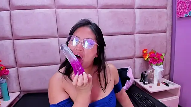 Snapshot of Miaa_Smiith_ chatting on 21, 3, 2025 Miaa Smiith online show from 21, 3, 2025