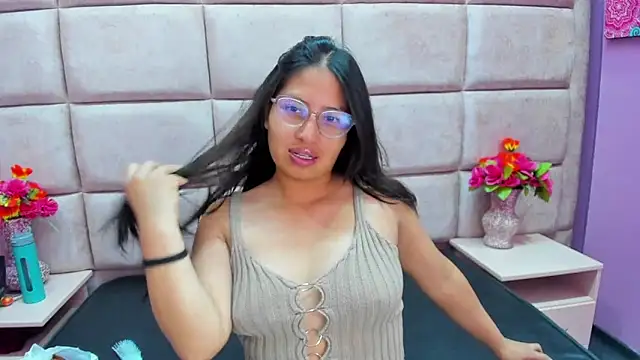 Snapshot of Miaa_Smiith_ chatting on 19, 3, 2025 Miaa Smiith online show from 19, 3, 2025