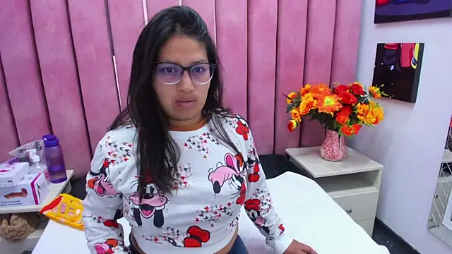 Snapshot of Miaa_Smiith_ chatting on 30, 10, 2025 Miaa Smiith online show from 30, 10, 2025