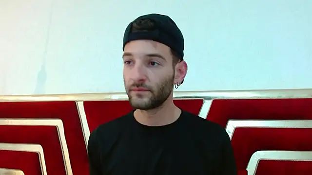 Snapshot of Christopher_saint chatting on 8, 4, 2026 Christopher saint online show from 8, 4, 2026