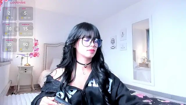 HannaKim online show from 12, 9, 2025