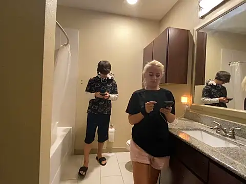 girlfriendmissy online show from 16, 3, 2025