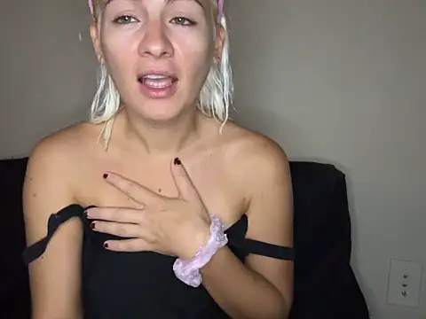 girlfriendmissy online show from 28, 9, 2025