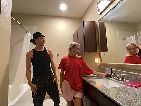 girlfriendmissy online show from 14, 2, 2025