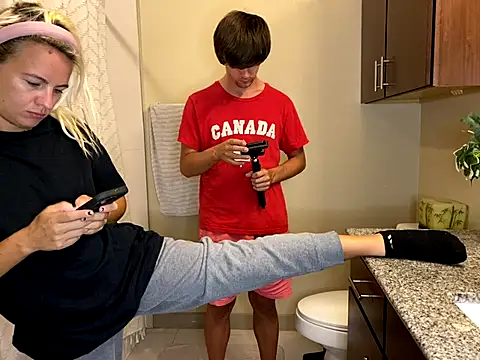 girlfriendmissy online show from 24, 9, 2025