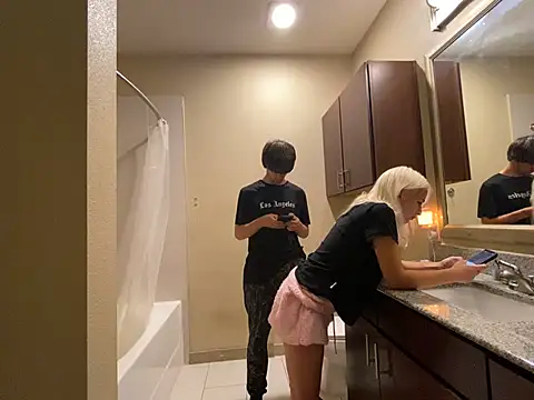 girlfriendmissy online show from 6, 3, 2025