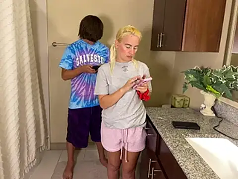 girlfriendmissy online show from 15, 4, 2026