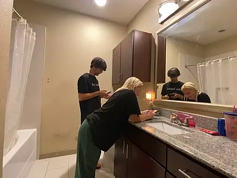 girlfriendmissy online show from 11, 3, 2025