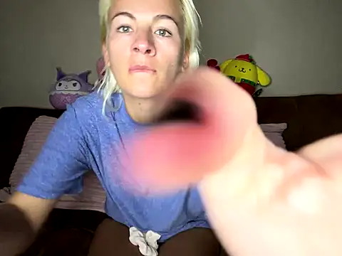 girlfriendmissy online show from 11, 10, 2025