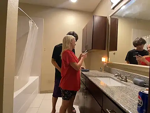 girlfriendmissy online show from 20, 2, 2025