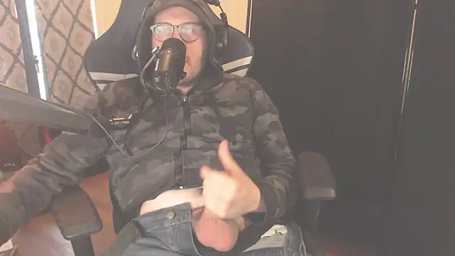 chicostick413 online show from 3, 2, 2026