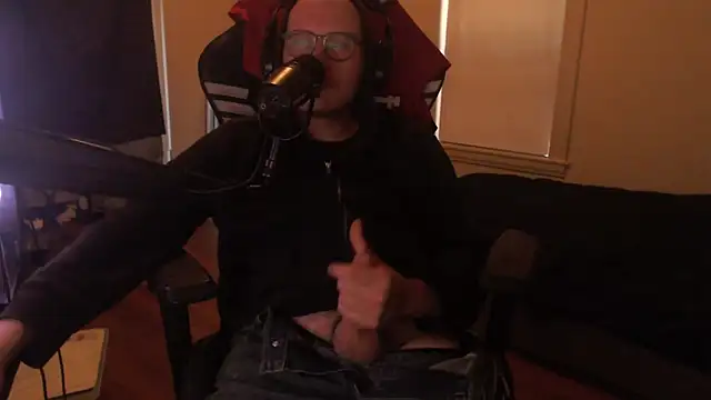 chicostick413 online show from 5, 10, 2025