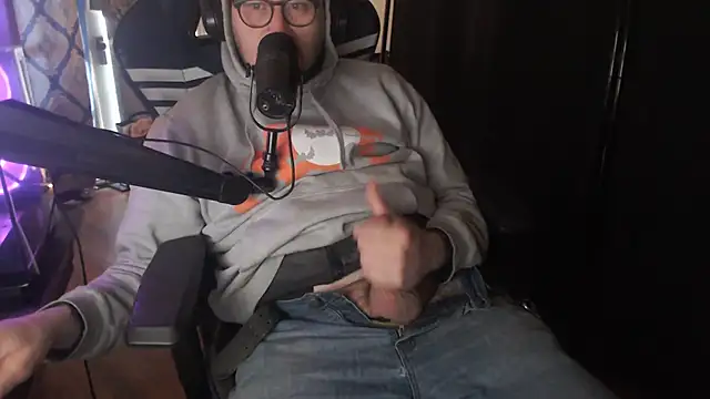 chicostick413 online show from 7, 4, 2026