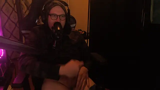 chicostick413 online show from 25, 3, 2026