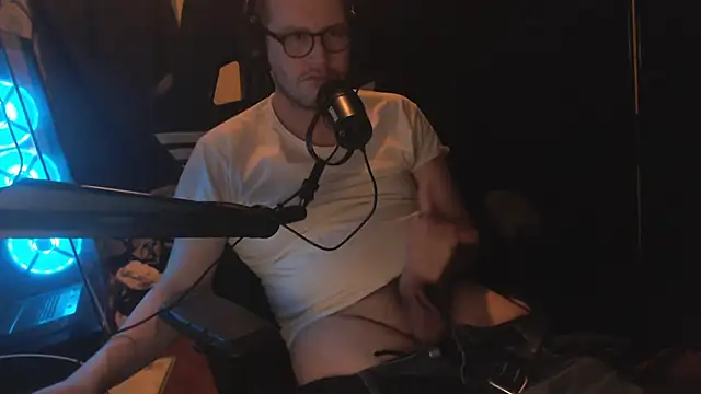 chicostick413 online show from 29, 11, 2025