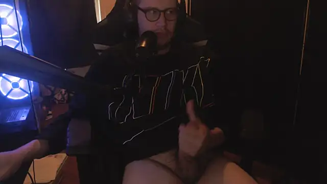 chicostick413 online show from 6, 11, 2025