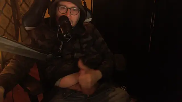 chicostick413 online show from 9, 4, 2026